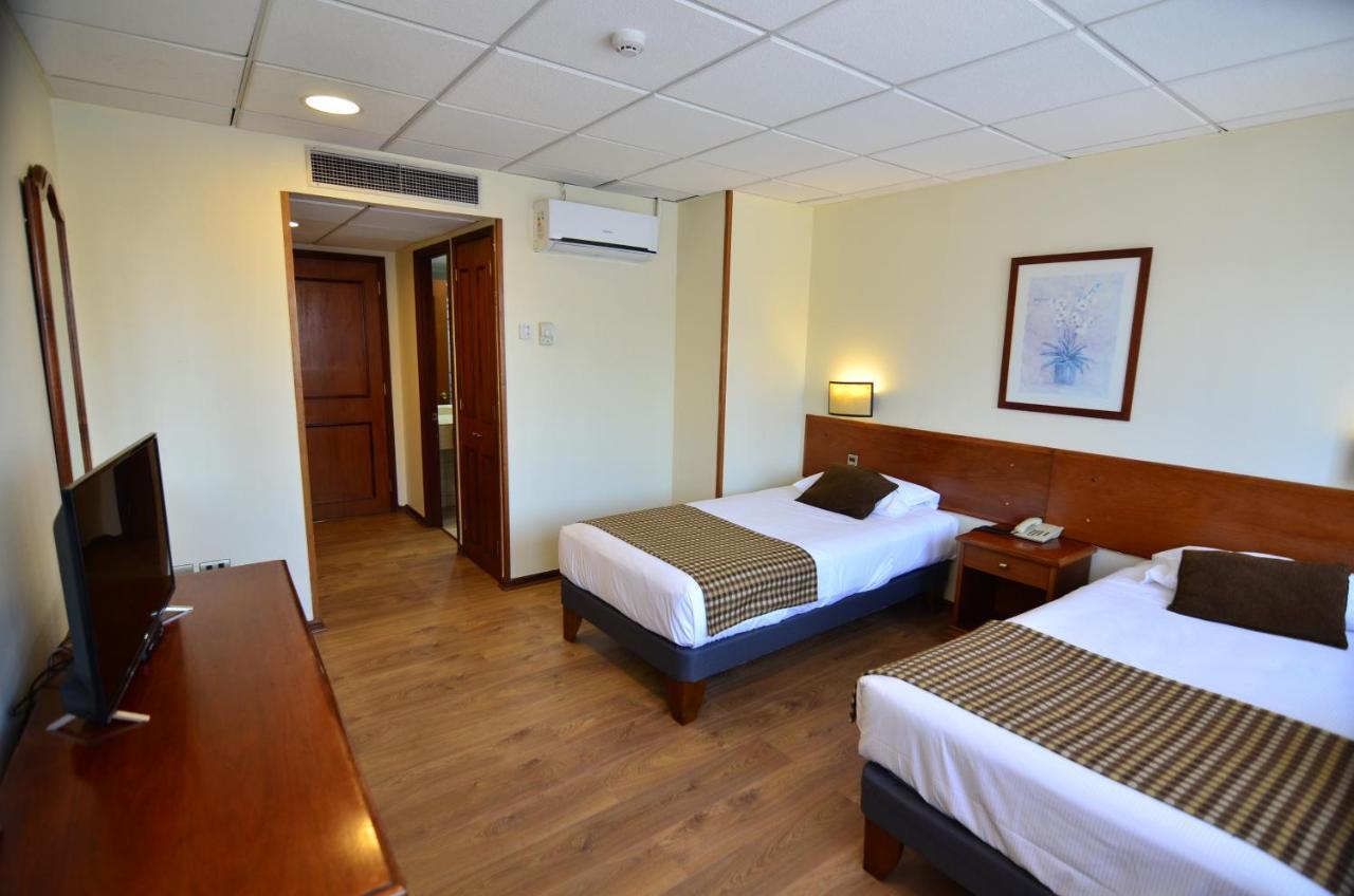 Tur Hotel Сантьяго Экстерьер фото